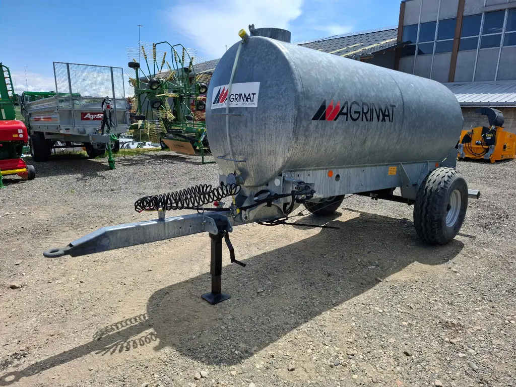 Tonneau à eau 4'100 litres freins pneumatiques