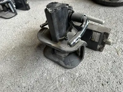 Autom. Anhängekupplung  (Zugmaul)  zu SDF