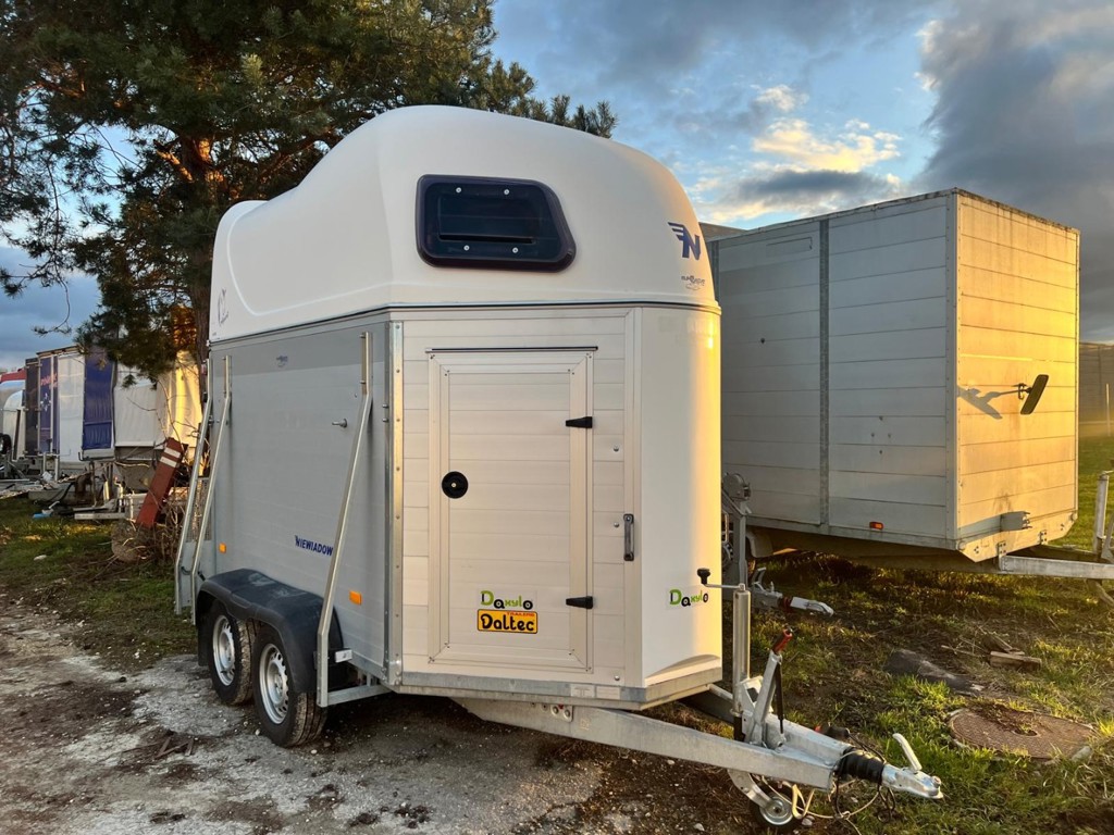 5783c57a-314e-47c6-bf50-9d96eb02dd70-Pferdeanhänger 2018 (6).jpg