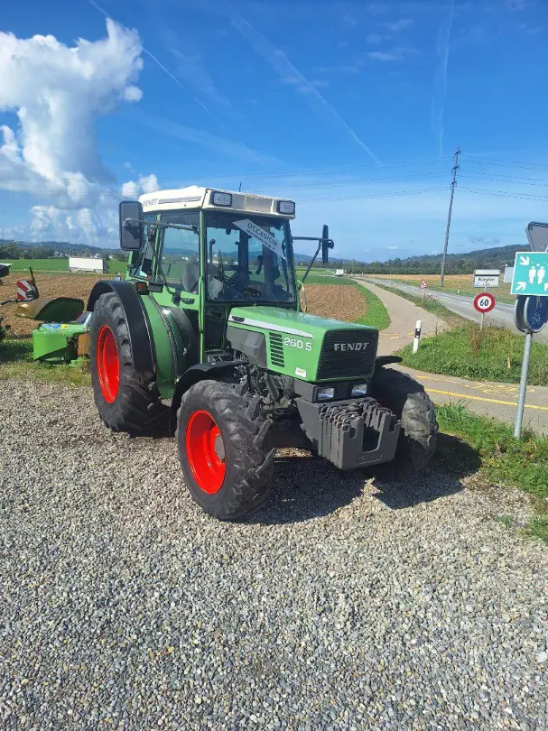 Traktor Fendt 260S