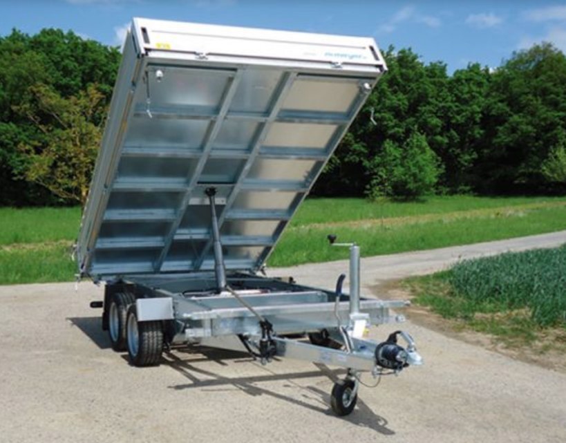 b4b568c7-624e-4e9d-8864-e1b1b8a9d417-35530 MW Meyer Anhänger Auto HKC 3031-186 (1).jpg