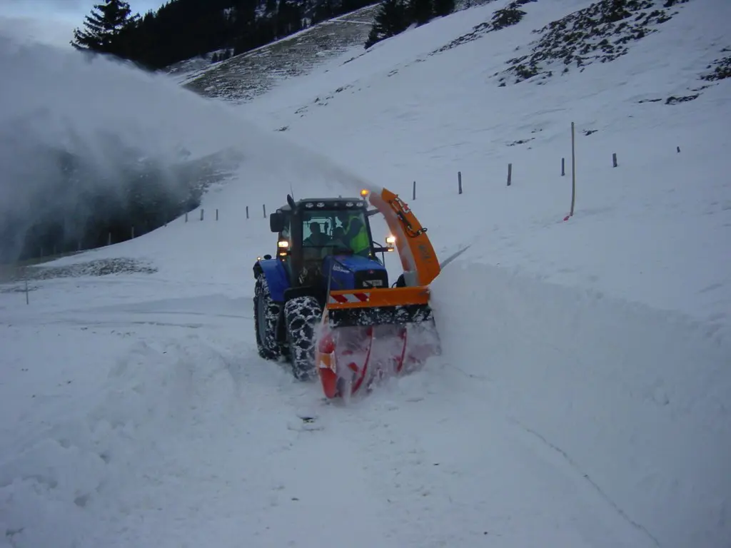 zu Verkaufen Westa Schneefräse 90/260