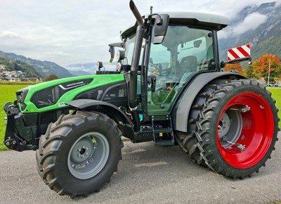 Deutz-Fahr 5105 D mit Elektronischer Frontgeräteentlastung