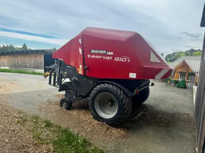 Rundballenpresse Taarup Bio