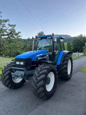 Traktor newholland