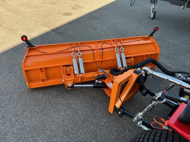 3c1eb55f-6cb8-4e91-944e-af8417e6b016-Schneepflug S 180_2.jpg