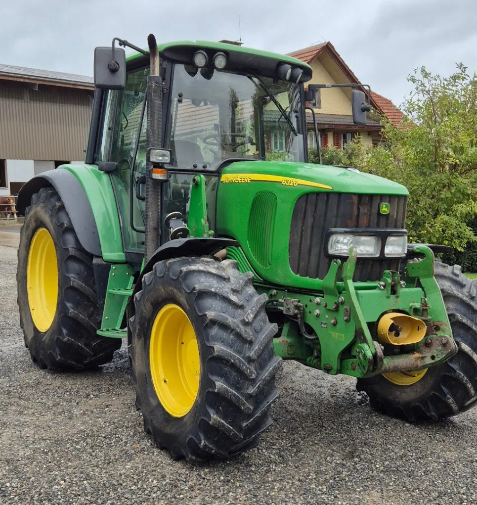 John Deere 6320 mit Frontlader