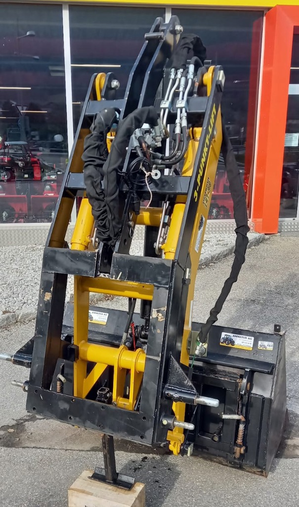 c2beceed-a534-4d66-9aaa-475e2c04f67d-4412 2.jpg