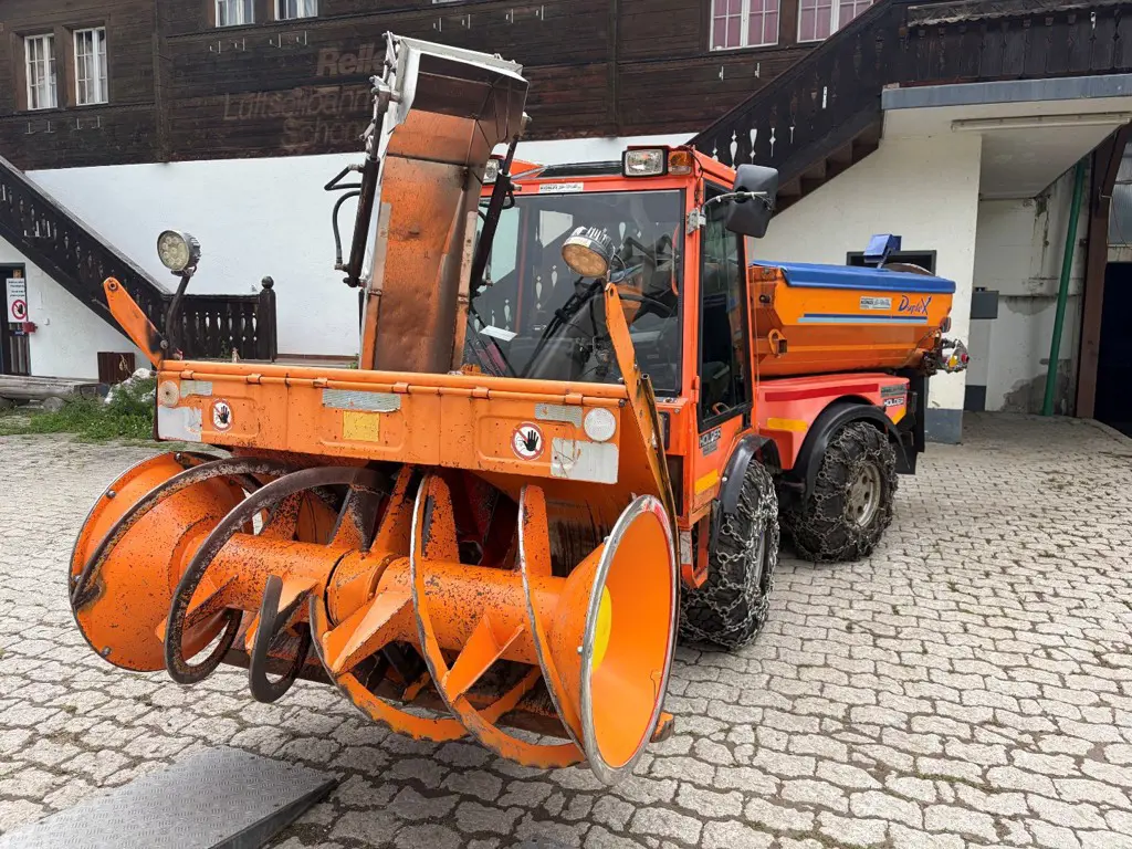Holder 9.88 Jahrgang 2003 mit 4'800 Std.