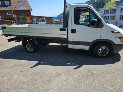 Lieferwagen Iveco 35c13