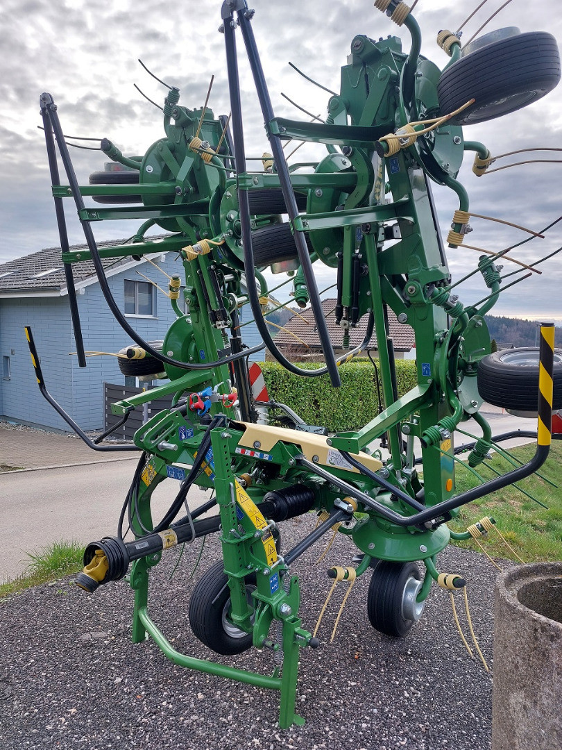 6c2214d9-7edb-461e-a1ff-1b2c8965f736-Krone Vendro 820 (3).jpg