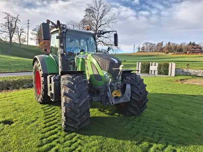 Fendt 724 S4 Profi+