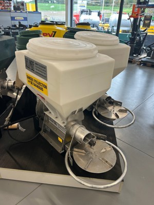 Saleuse Delimbe T 11 avec attelage et boitier