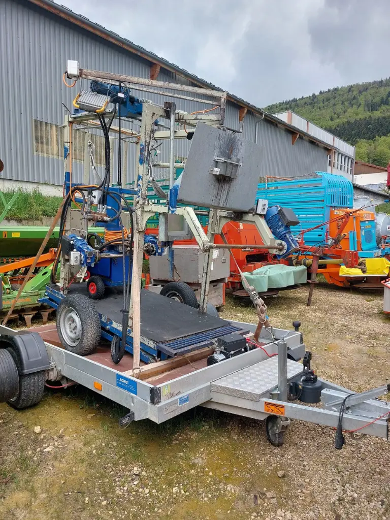 7ad54370-231b-4597-ae62-d10a1f20fc4e-Amhof Leuenberger (5).jpg