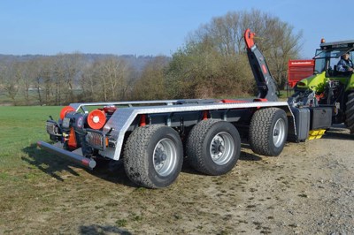 Tridem-Hakengerät ITRUNNER bei Marolf, Remorque Multi-Benne B.O.B
