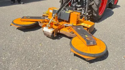ZU VERKAUFEN MULCHY GLM 110 Schwenkarmmulcher Jg. 2005