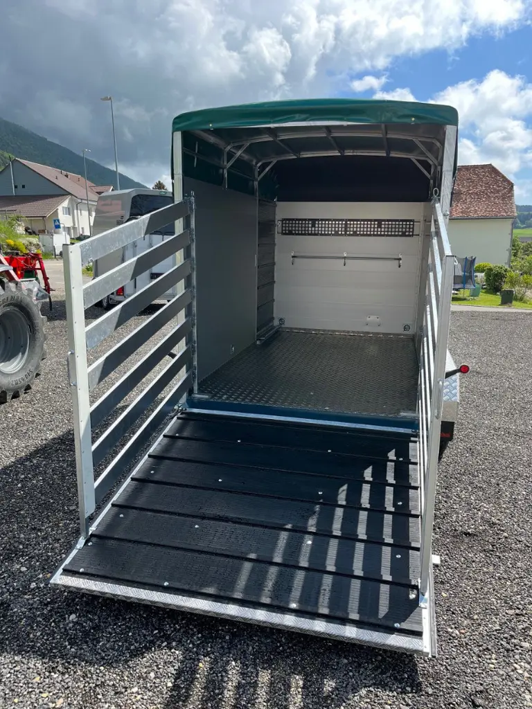 29262332-c7a1-4123-aeda-c8af0888faa8-Vezeko 2700 D (14).jpg