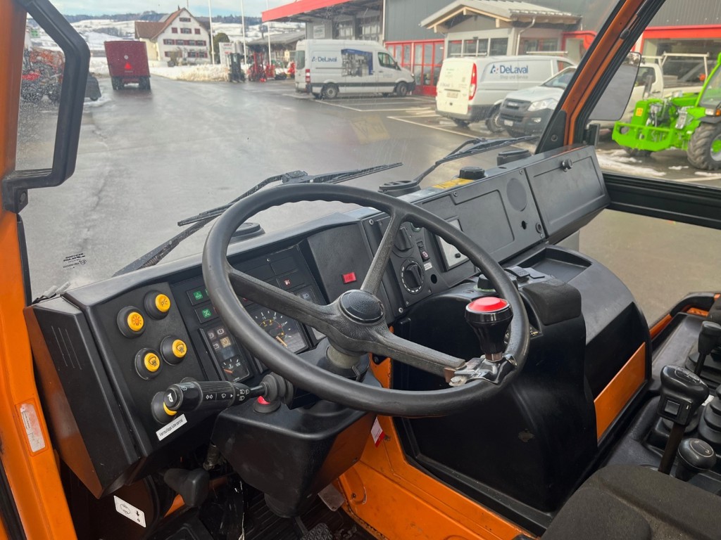 1e444127-cc29-40af-99b5-d56eb1fafad4-Reform T9 12.jpg