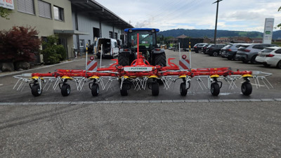 Kreiselheuer Pöttinger Hit 8.81 Frühbezug