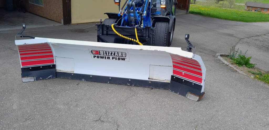 e491c3e6-159e-4a53-b3bc-3cfb4184d175-WhatsApp Image 2025-11-03 at 21.jpg