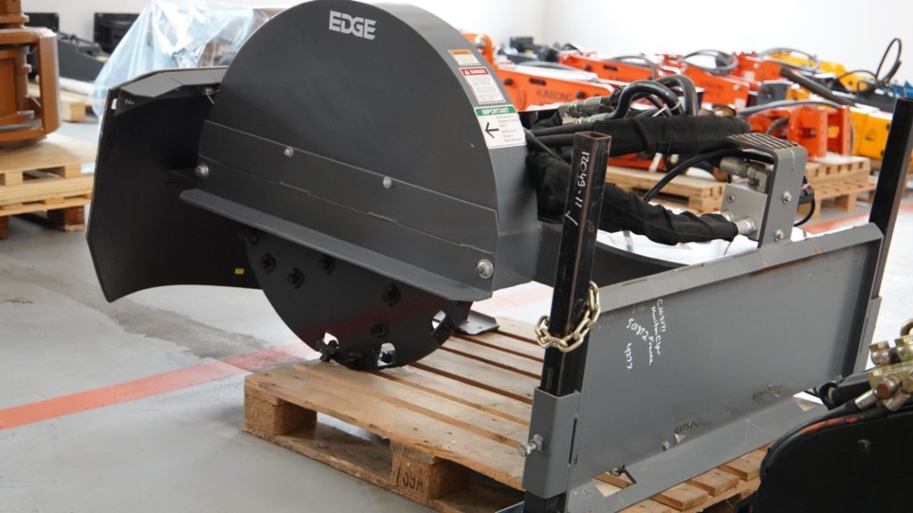 328259c2-0abd-4610-a8ed-ef5b2cdcfd16-Kompaktlader Anbaugerät.jpg