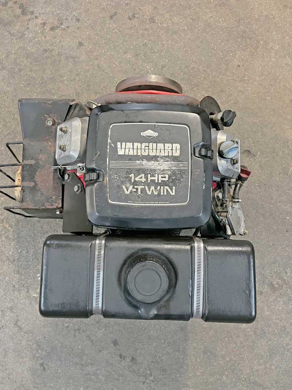 6405c2d7-f55f-416e-b90f-f3c3748ba61d-35980-Rapid-Motor-Benzin-Vangard-14-HP-V-Twin-(4).jpg