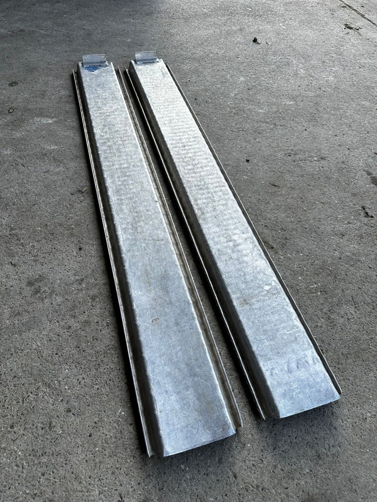 b6324d97-5f56-46b3-8c16-3d2a2f239c45-33493 Rampe Paar 180 cm (2).jpg