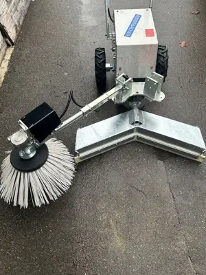 Spaltenschieber/ Spaltenreiniger/ Mistschieber/ Kotschieber/ Racleur à lisier - seit über 15 Jahren/depu