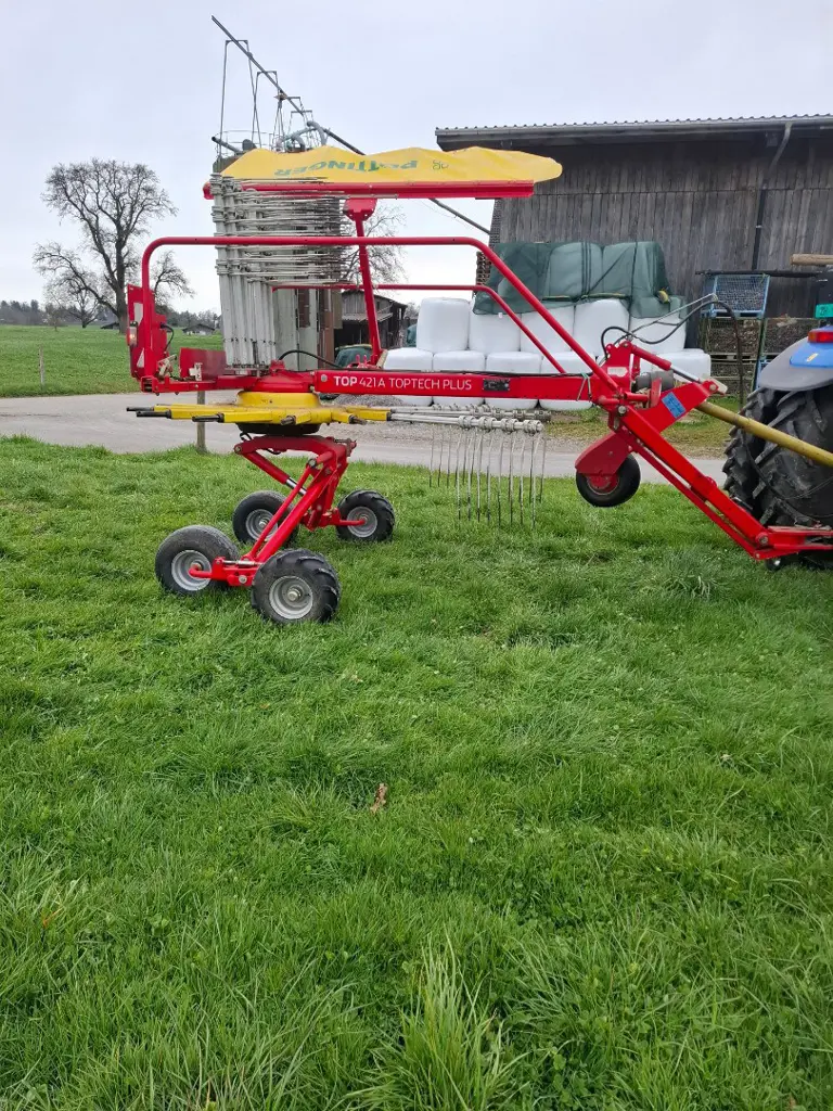 Kreiselschwader Pöttinger Top 421 A
