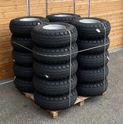 Komplett-Räder 10.0/75-15.3 AW 702 BKT 10 Ply