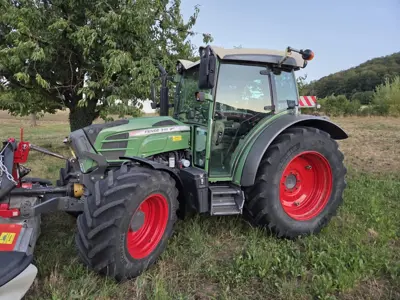 Traktor Fendt 211 Vario