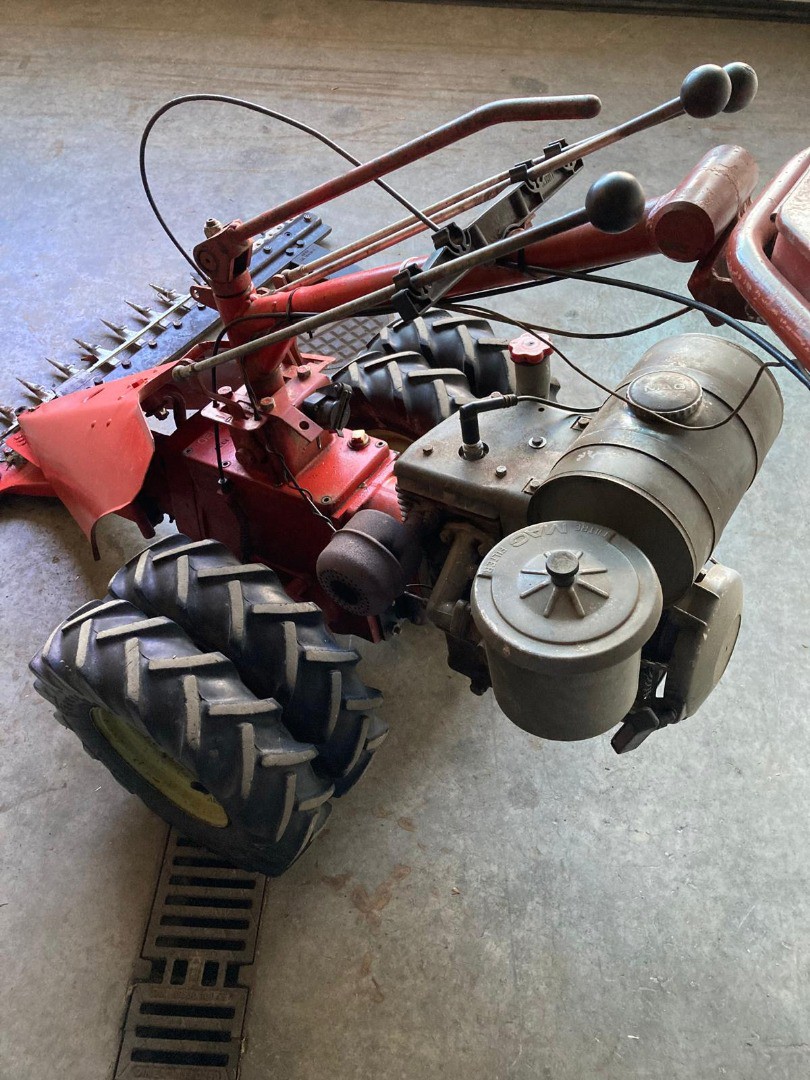 920939bd-c6f6-4d07-b918-b8998ab78cb9-Aebi AM16-02.jpg