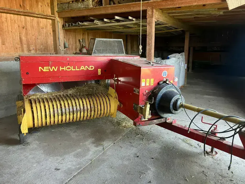 Kleinballenpresse New Holland 570