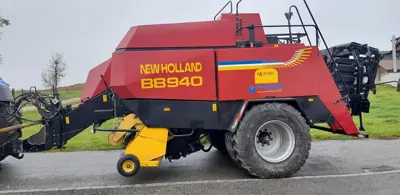 Quaderballenpresse New Holland BB940