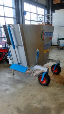 Futtermischwagen Zitech V1-2 Dreipunktmischer