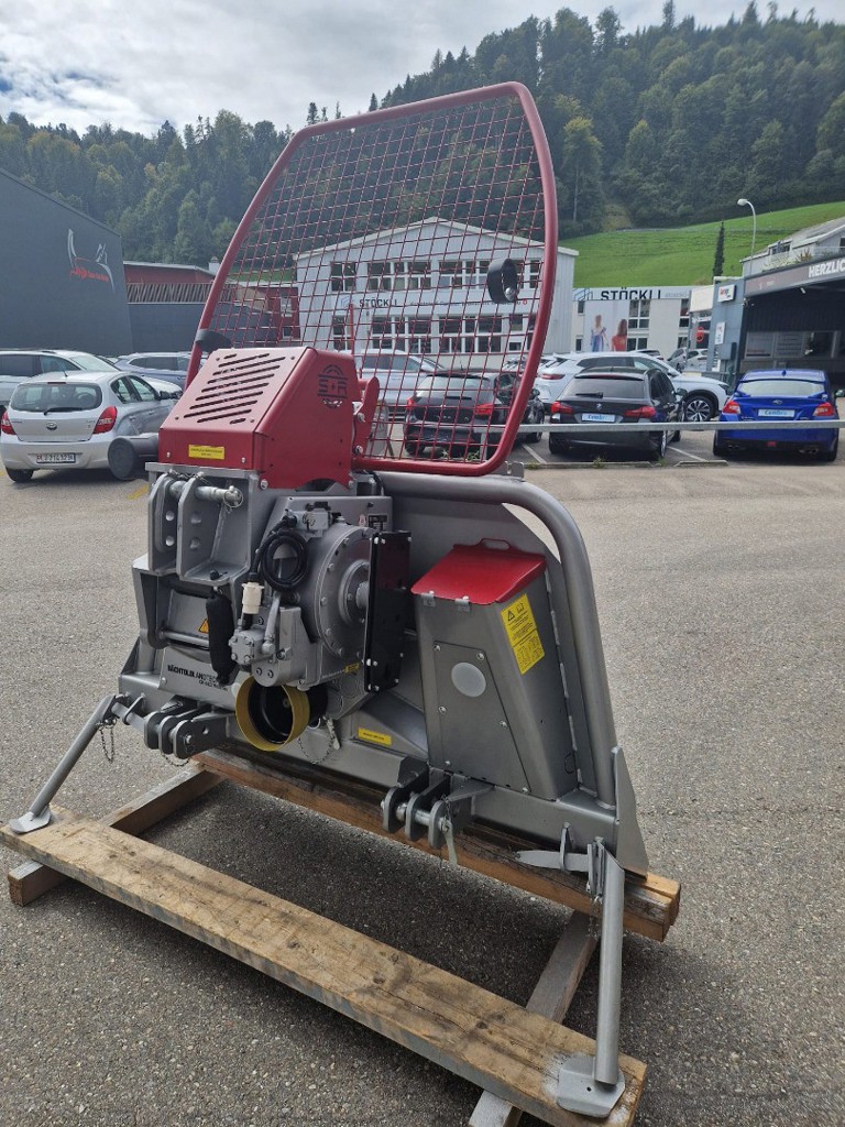 4d678b96-6451-483f-a4aa-ec31f518112f-WhatsApp Image 2025-09-17 at 16.55.12 (2).jpg