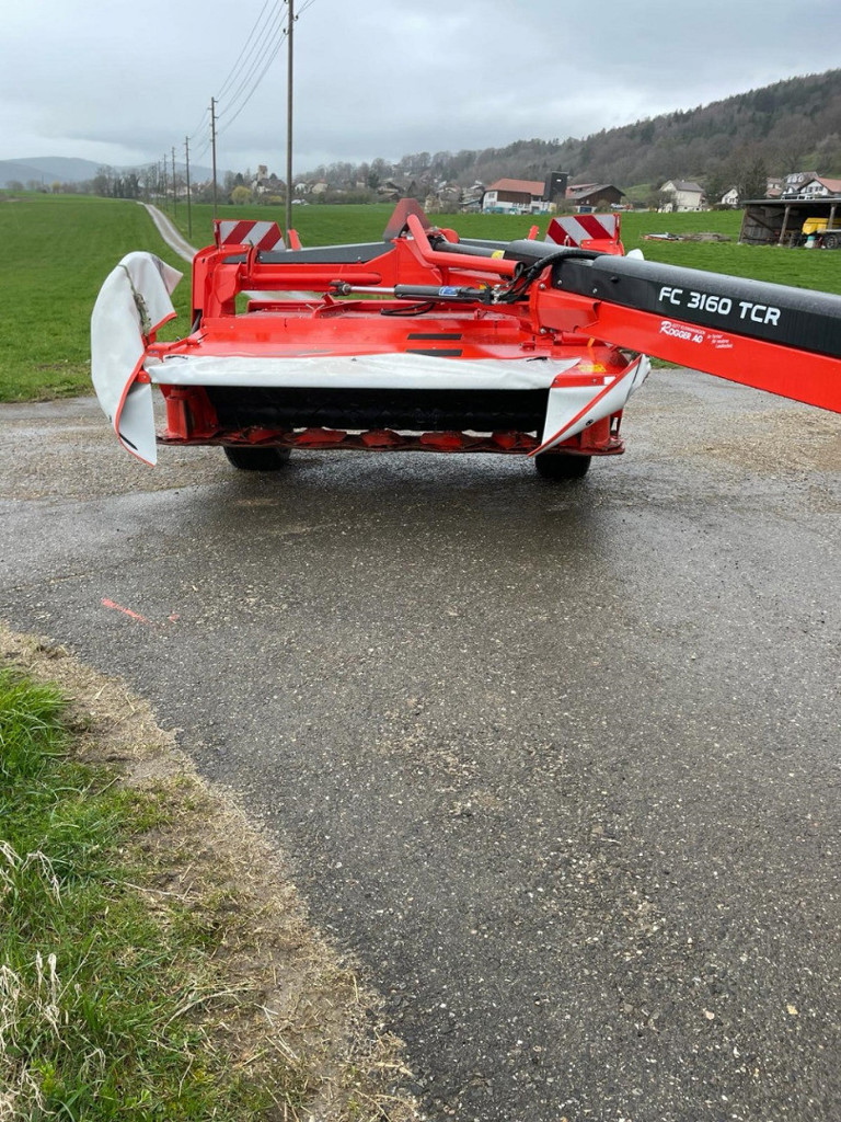 71cabc00-8aa1-4e7a-a1e2-c3d5cf89e283-Kuhn Stierli (21).jpg