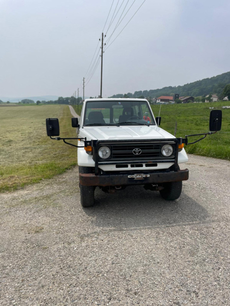 abb366b9-228d-4638-a978-3f17f744cdd8-Toyota Land Cruiser - Fankhauser (6).jpg