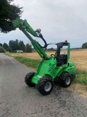 AVANT 640i Radlader Hoflader Teleskoplader