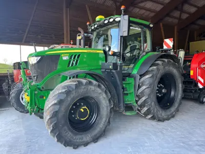 Tracteur John Deere 6215R CommandPro