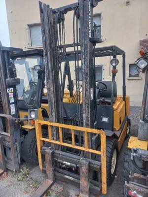 Dieselstapler Sumitomo Yale Hubkraft 2,5T , Diesel - Stapler mit Seitenschieber , Hubstapler Gabelstapler Hoflader Teleskoplader