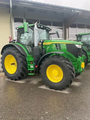John-Deere 6R215 Tracteur de Location