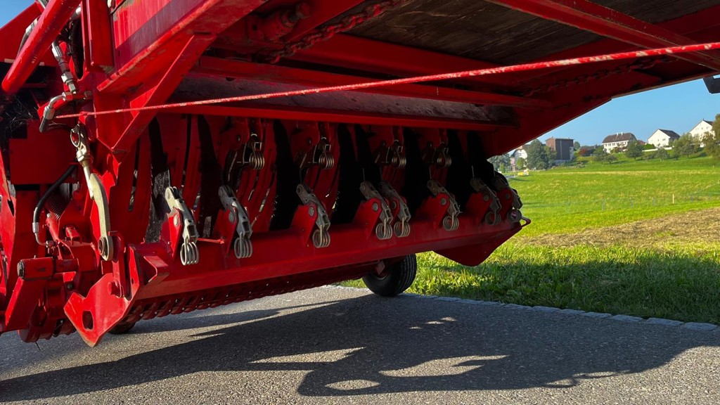 20d82823-5633-4894-bd99-e0b96e741531-34903 Pöttinger Ladewagen Ernteboss 2 exclusive (4).jpg