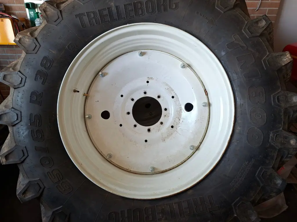 Kompletträder zu New Holland T6