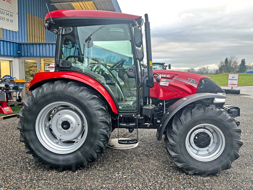 0285837e-a688-4f98-bd38-4b636a9480f3-35876-Case-IH-Traktor-Farmall-75-A-(6).jpg