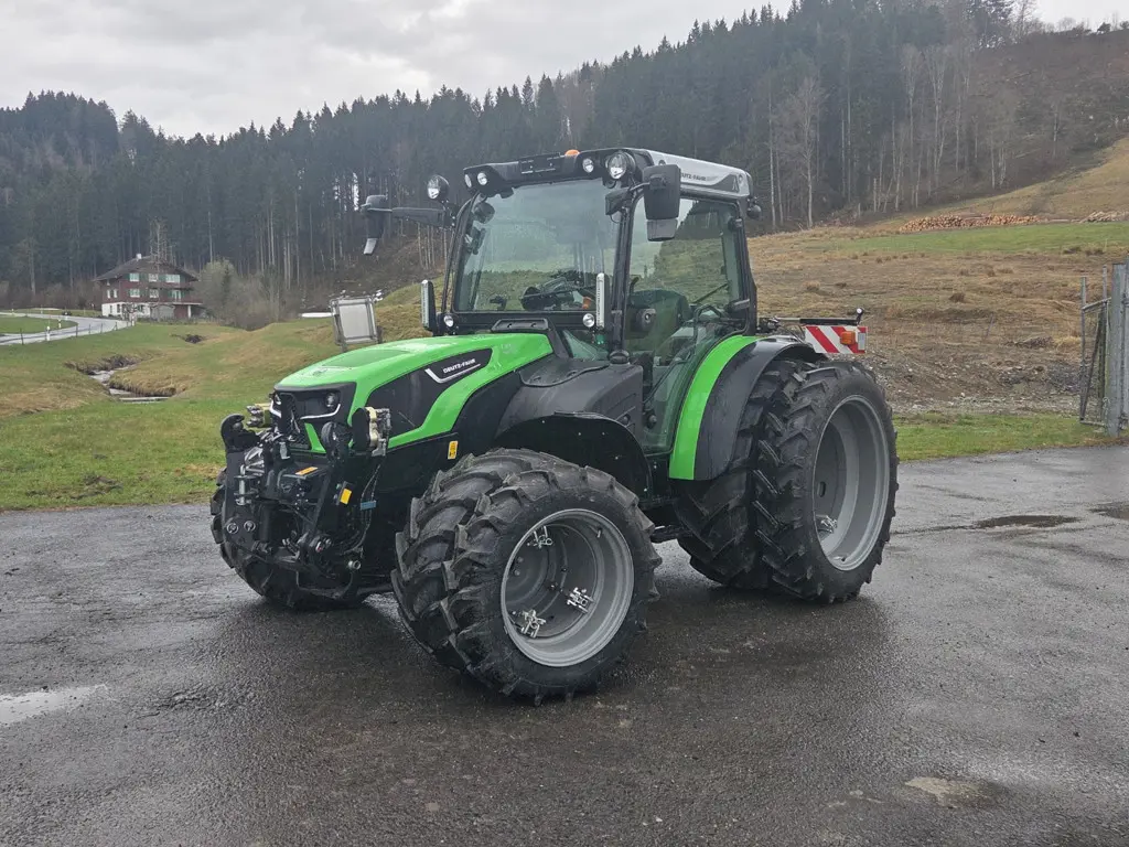Deutz-Fahr Traktor 5115D TTV