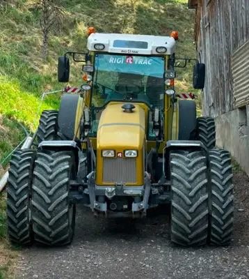 Rigitrac SKH 120 mit Hydrac Autolock Frontlader