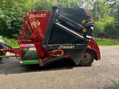 Triolet Futtermischwagen