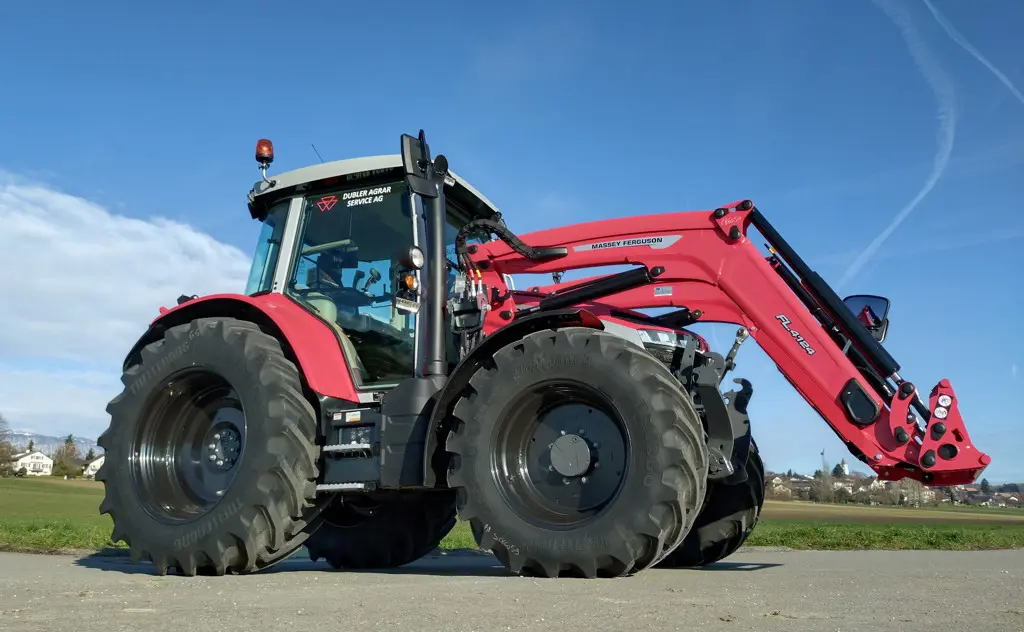 Massey Ferguson 5S145 Dyna 6 Exclusive Demotraktor