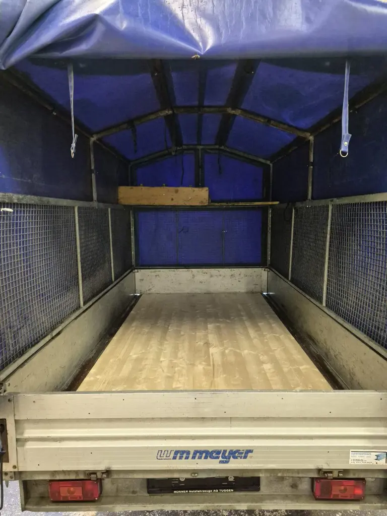 de8f0a13-c571-4845-a2c3-2911c3abdffd-Anhänger Hochlader WM Meyer HLC mit Blache_Planenaufbau LMB Maschinen GmbH 4.jpg